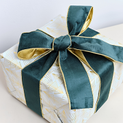 Large Green & Gold Velvet Wired Ribbon Garland - 270cm Large Green & Gold Velvet Wired Ribbon Garland - 270cm