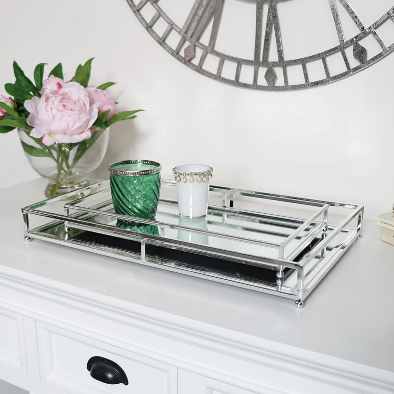 Set of Two Silver Mirrored Trays Set of Two Silver Mirrored Trays