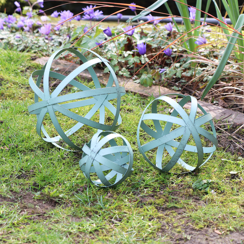 Set Of 3 Antique Sage Green Decorative Garden Spheres