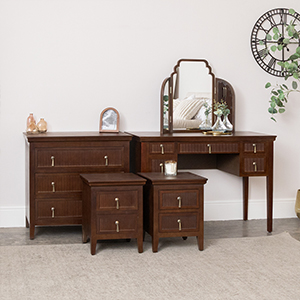 Dark Brown Wooden Reeded Chest of 3 Drawers, Dressing Table, Mirror Set & Pair of Bedside Tables - Georgian Range