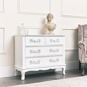 Pays Blanc Range - Antique White 2 Over 2 Chest of Drawers